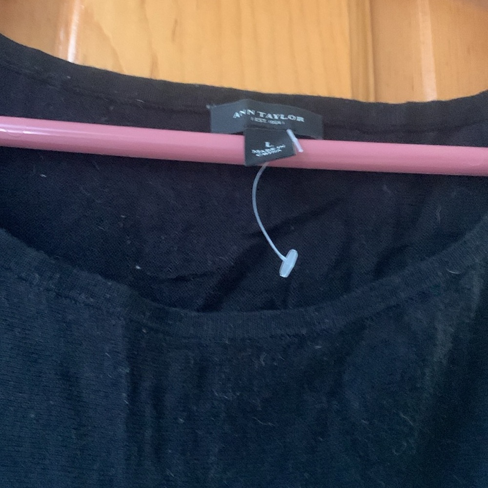 Ann Taylor Sweater - Size L - Picture 2 of 3